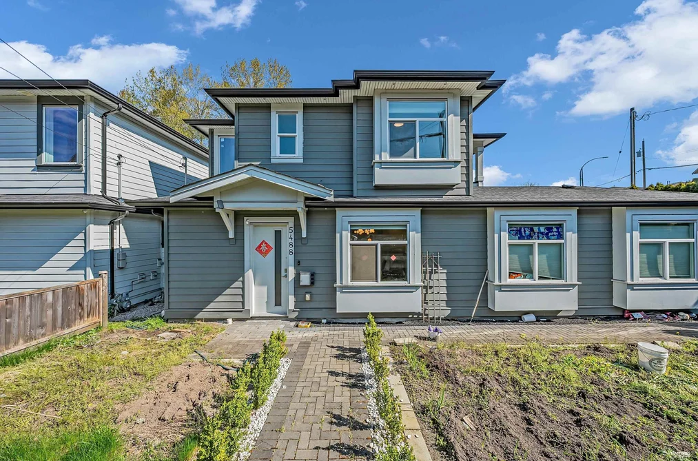 Half Duplex for sale at 5488 Canada Way Burnaby British Columbia - MLS: R3046147