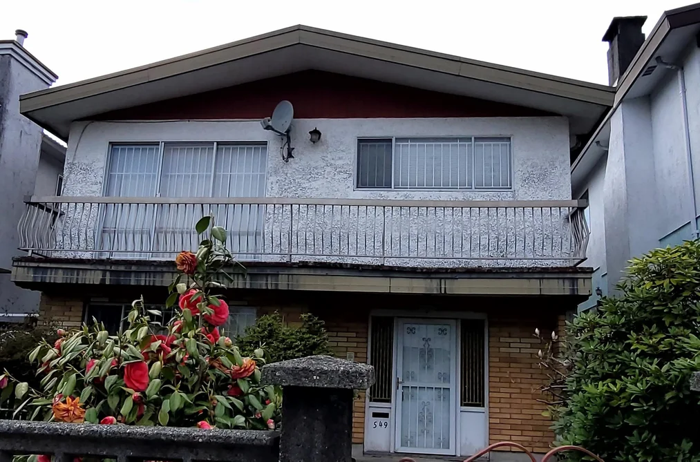 House for sale at 549 Renfrew Street Vancouver British Columbia - MLS: R3109731