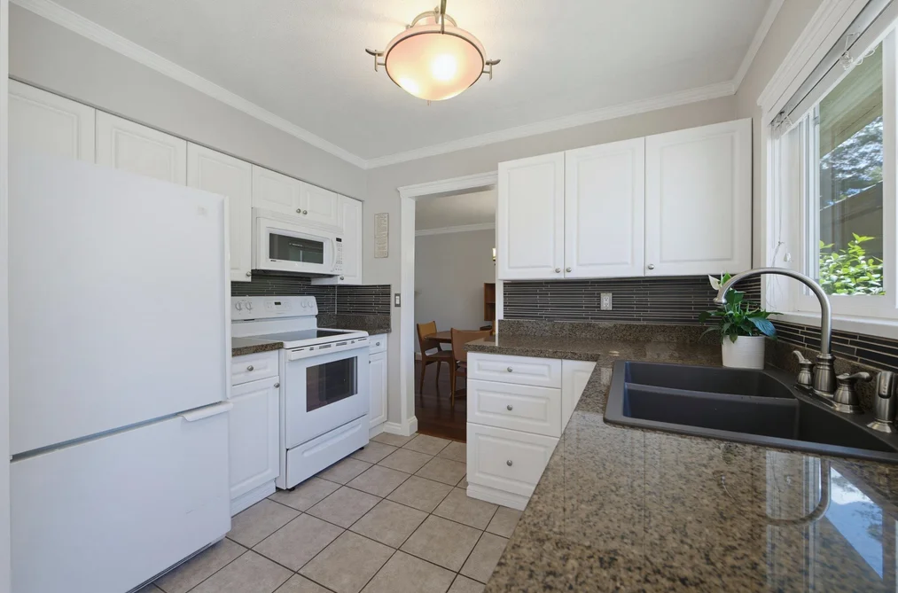 5494 50 AVENUE, Delta BC V4K 2A2, Delta BC — Residential for Sale — Photo 10 of 40