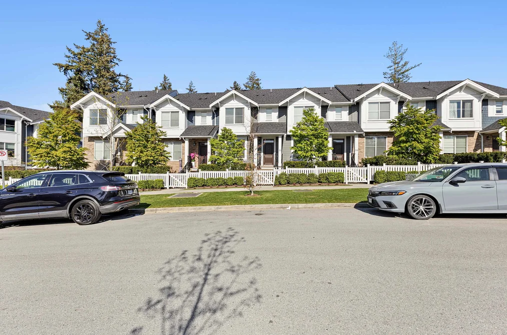 Townhouse for sale at 55 14355 62 Avenue Surrey British Columbia - MLS: R3117722