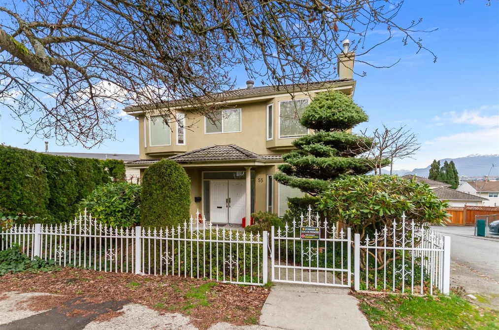 House for sale at 55 Dieppe Place Vancouver British Columbia - MLS: R3104677