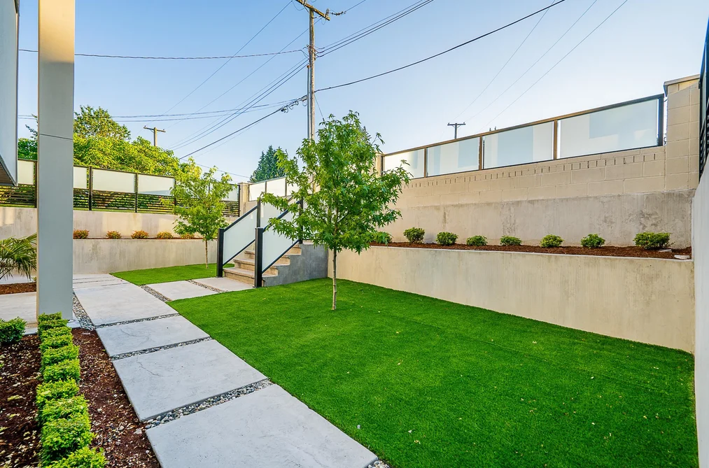 550 RICHMOND STREET, New Westminster BC V3L 4C7, New Westminster BC — Residential for Sale - Photo 2