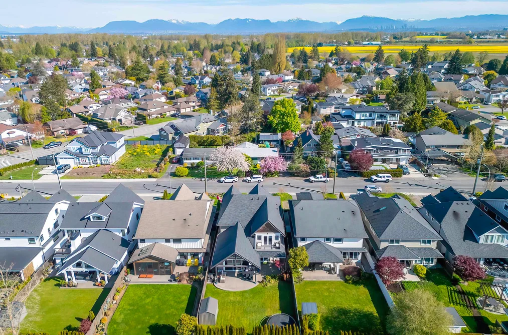 5500 52 AVENUE, Ladner BC V4K 2C5, Ladner BC — Residential for Sale - Photo 2