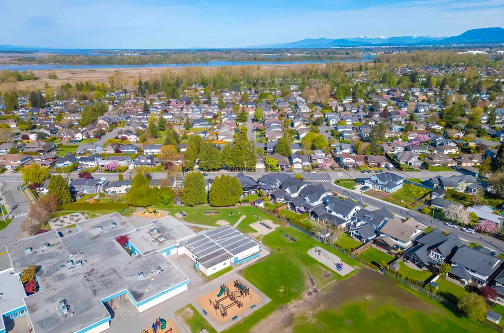 5500 52 AVENUE, Ladner BC V4K 2C5, Ladner BC — Residential for Sale - Photo 3