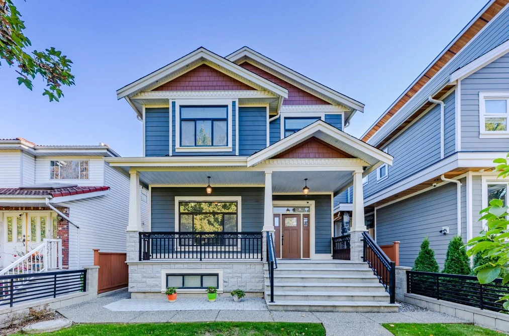 5506 College St, Vancouver, BC - MLS: R3175223