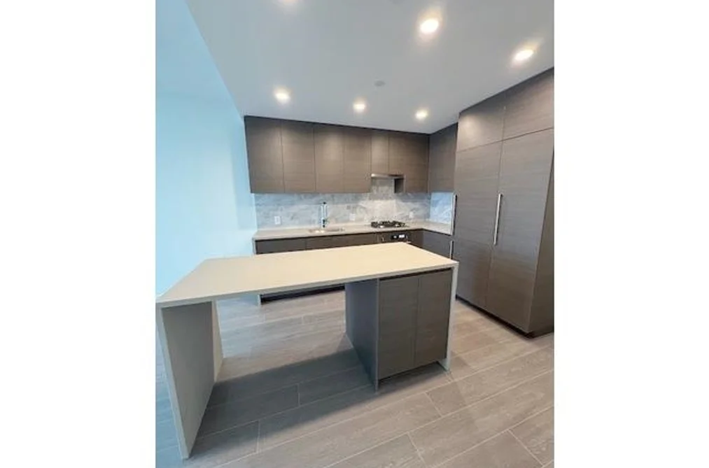 5509 2108 GILMORE AVENUE, Burnaby BC V5C 0N8, Burnaby BC — Residential for Sale - Photo 3