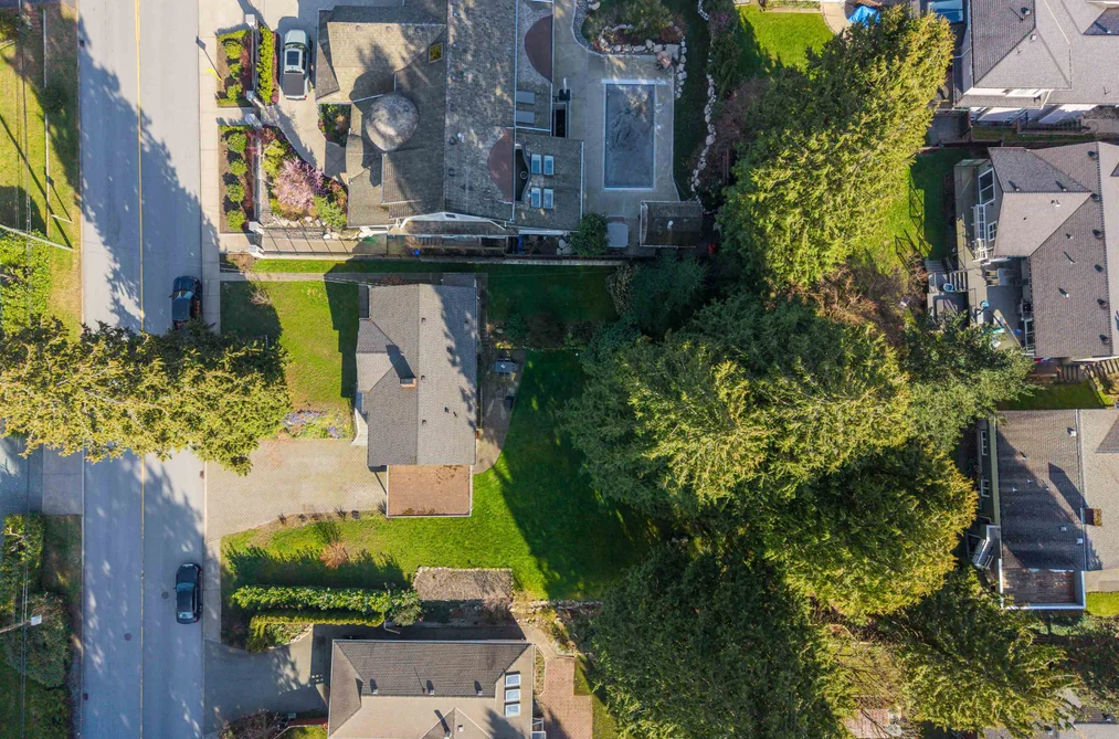 551 E OSBORNE ROAD, North Vancouver BC V7N 1M4, North Vancouver BC — Residential for Sale - Photo 2