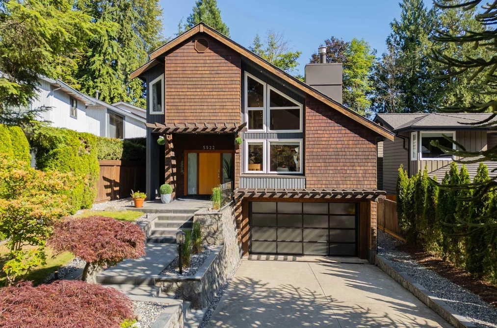 5522 DEERHORN LANE, North Vancouver BC V7R 4S6, North Vancouver BC — Residential for Sale - Photo 2
