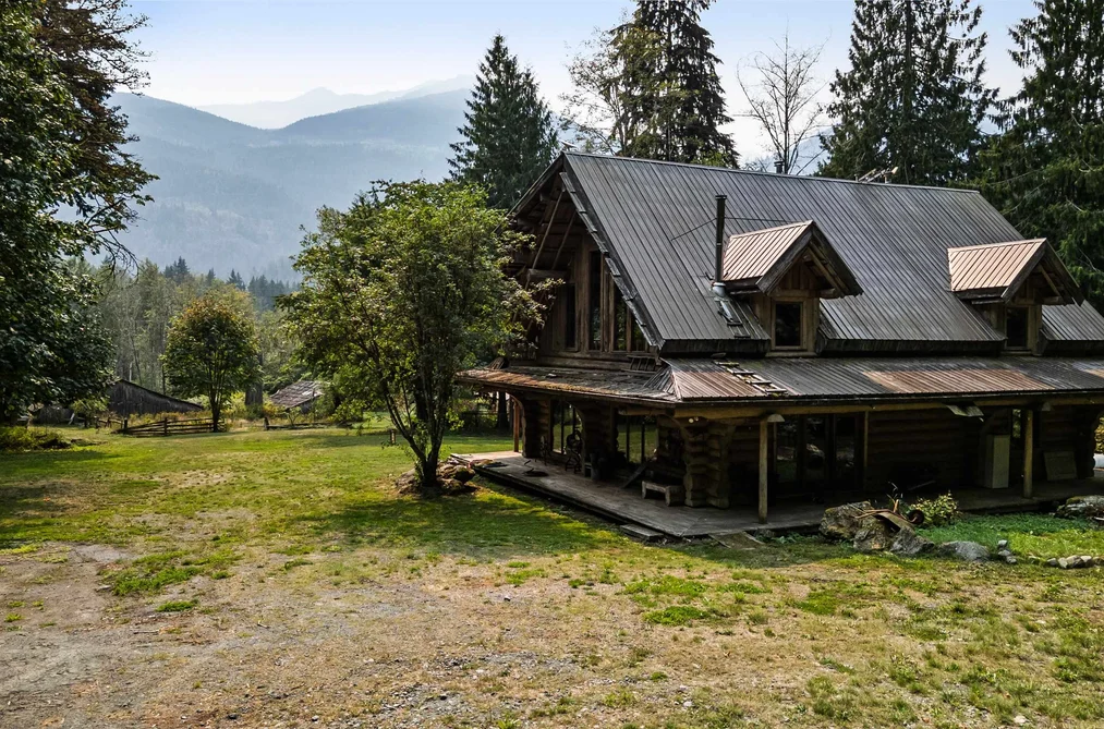 House for sale at 55270 Chilliwack Bench Fsr Road Chilliwack British Columbia - MLS: R3096091