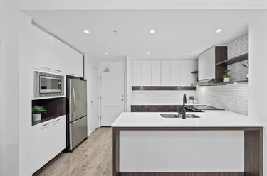 553 Foster Ave, Coquitlam, BC - MLS: R3161506