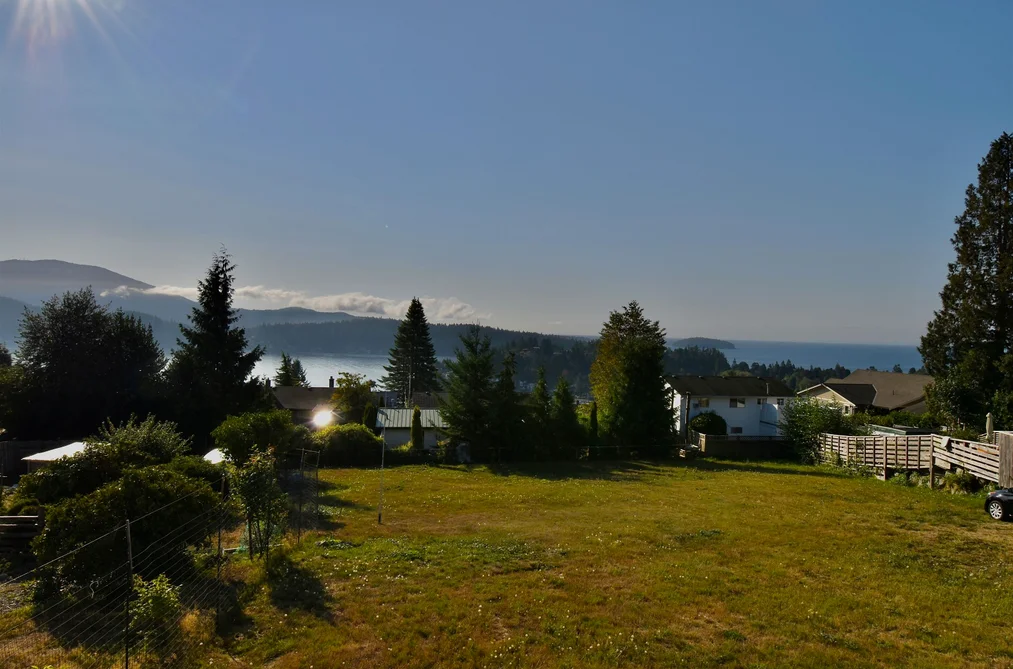 554 WILDWOOD CRESCENT, Gibsons BC V0N 1V9, Gibsons BC — Land for Sale - Photo 2