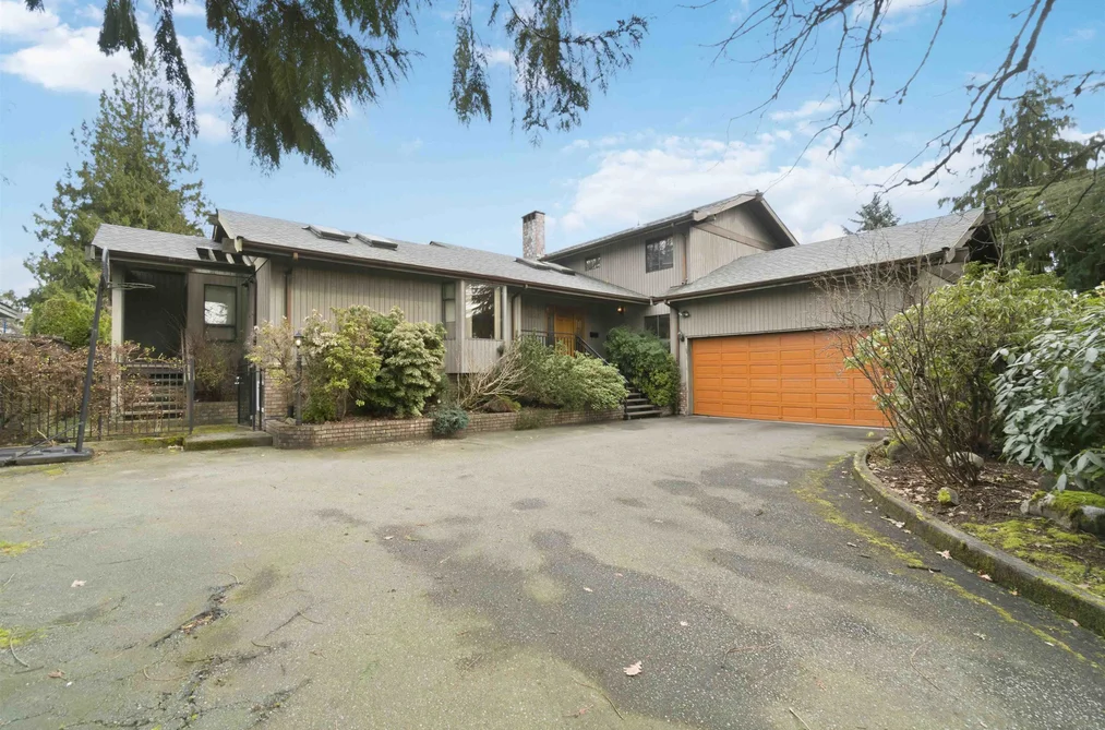 House for sale at 5541 Gilpin Street Burnaby British Columbia - MLS: R3104627