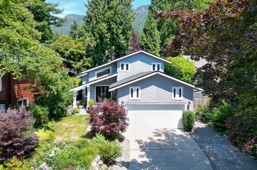 House for sale at 5544 Woodchuck Place North Vancouver British Columbia - MLS: R3144004
