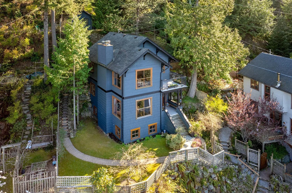 555 Roocroft Lane, Bowen Island, BC - MLS: R3172753