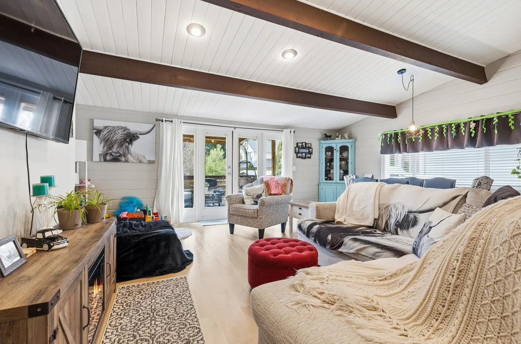5565 PEACH ROAD, Chilliwack BC V2R 5L9, Chilliwack BC — Residential for Sale - Photo 3
