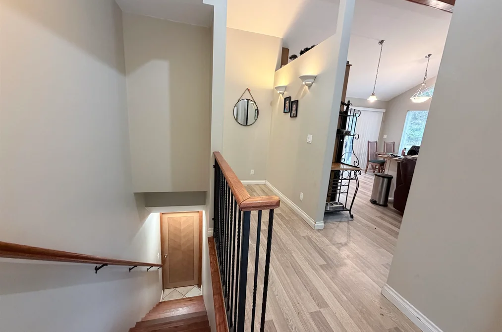 5565 RILEY ROAD, Halfmoon Bay BC V7Z 1B6, Halfmoon Bay BC — Residential for Sale - Photo 2