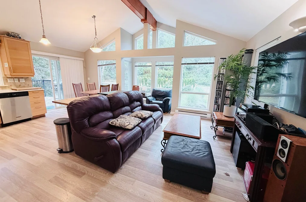 5565 RILEY ROAD, Halfmoon Bay BC V7Z 1B6, Halfmoon Bay BC — Residential for Sale - Photo 3