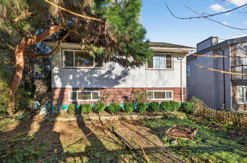 557 E 21ST AVENUE, Vancouver BC V5V 1R5, Vancouver BC — Residential for Sale - Photo 2