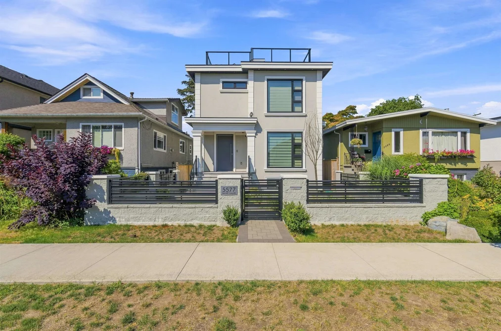 House for sale at 5577 Inverness Street Vancouver British Columbia - MLS: R3155606