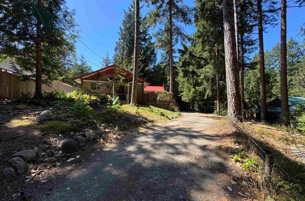 559 BLITZ ROAD, Mayne Island BC V0N 2J1, Mayne Island BC — Residential for Sale - Photo 2