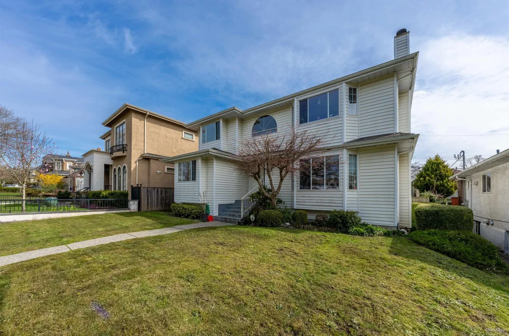 House for sale at 5592 Elizabeth Street Vancouver British Columbia - MLS: R3108215