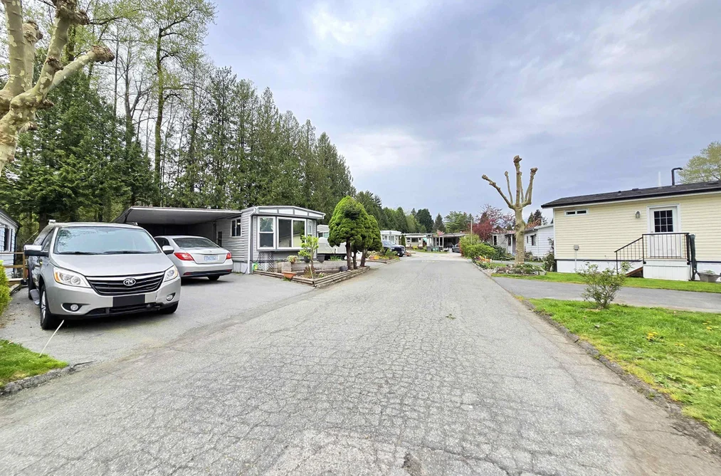 56 8220 KING GEORGE BOULEVARD, Surrey BC V3W 6E1, Surrey BC — Residential for Sale - Photo 2