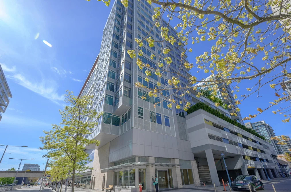Condo for sale at 560 6288 No. 3 Road Richmond British Columbia - MLS: R3088496