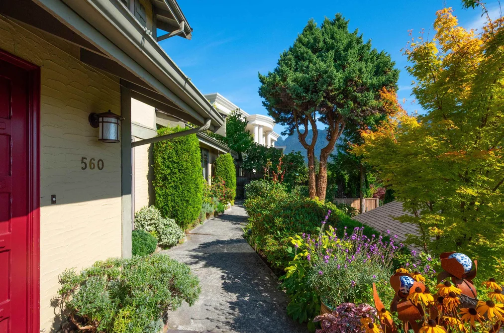 560 CRAIGMOHR DRIVE, West Vancouver BC V7S 1W9, West Vancouver BC — Residential for Sale - Photo 4