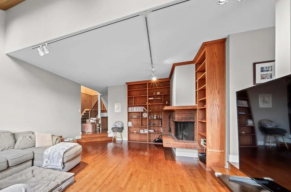 5600 GROUSEWOODS PLACE, North Vancouver BC V7R 4T4, North Vancouver BC — Residential for Sale - Photo 2