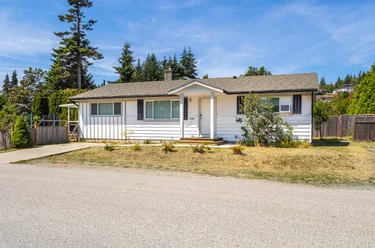 5605 Ocean Ave, Sechelt, BC - MLS: R3147177