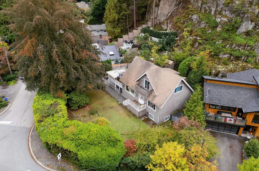 House for sale at 5607 Eagle Harbour Road West Vancouver British Columbia - MLS: R3117455