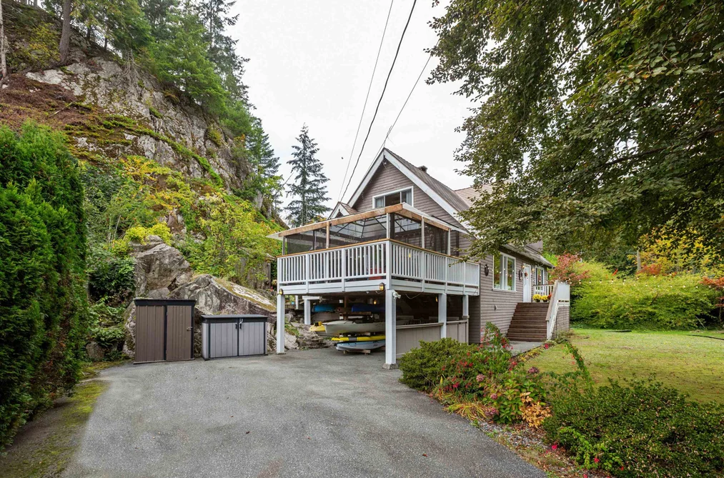 5607 EAGLE HARBOUR ROAD, West Vancouver BC V7W 1P4, West Vancouver BC — Residential for Sale - Photo 2