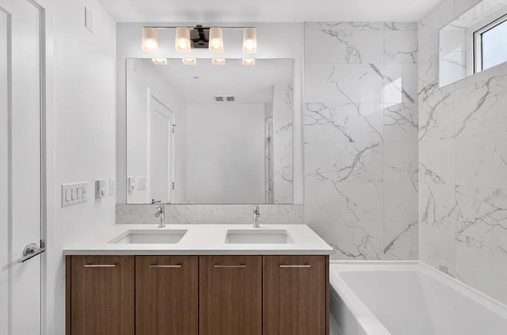 561 W 29th Avenue, Vancouver, BC - Townhouse for Sale - Photo 30 of 40 561 W 29th Avenue, Vancouver, BC - Townhouse for Sale - Photo 30 of 40