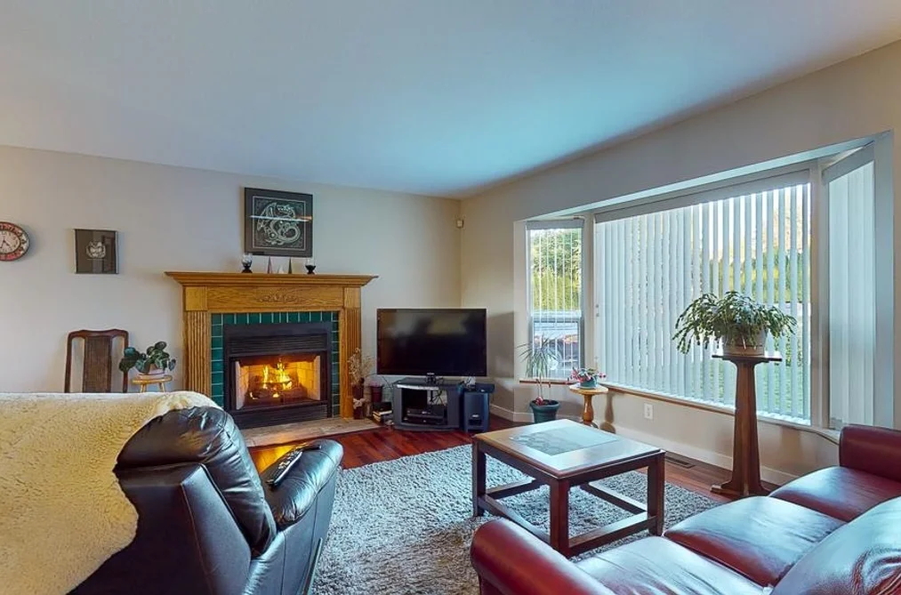 5619 CURTIS PLACE, Sechelt BC V7Z 0R9, Sechelt BC — Residential for Sale - Photo 4