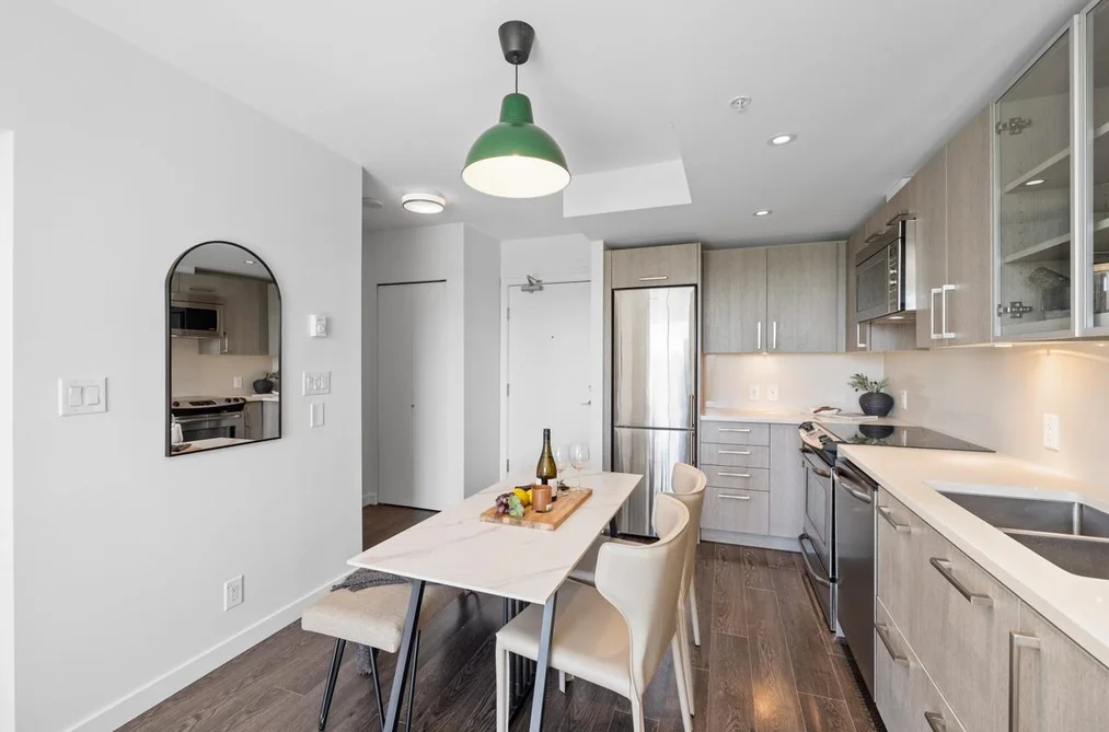 562 955 E HASTINGS STREET, Vancouver BC V6A 0G8, Vancouver BC — Residential for Sale — Photo 7 of 33