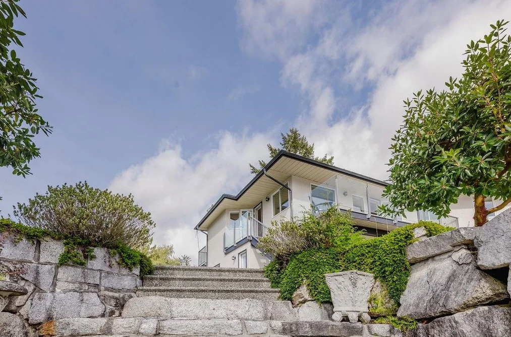 House for sale at 5620 Mintie Road Halfmoon Bay British Columbia - MLS: R3098176