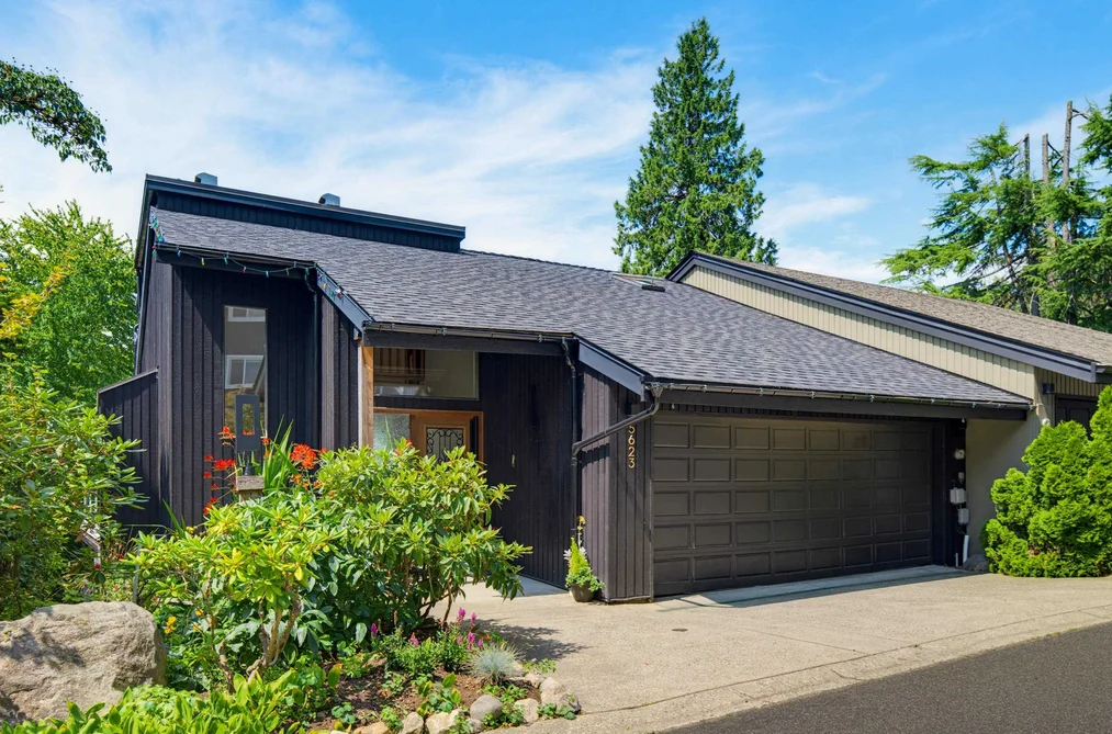 Half Duplex for sale at 5623 Eagle Court North Vancouver British Columbia - MLS: R3150275