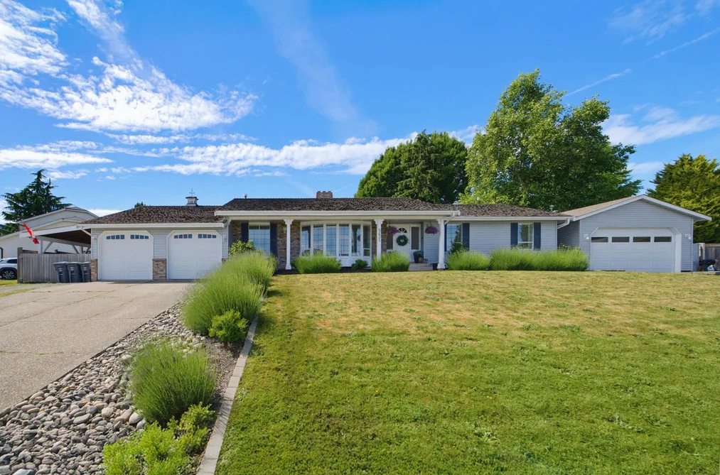 House for sale at 5631 E Sunrise Crescent Surrey British Columbia - MLS: R3135380