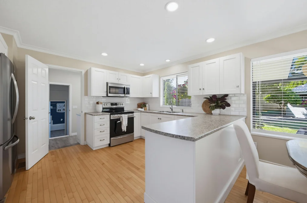 5631 E SUNRISE CRESCENT, Surrey BC V3S 7M5, Surrey BC — Residential for Sale — Photo 4 of 35