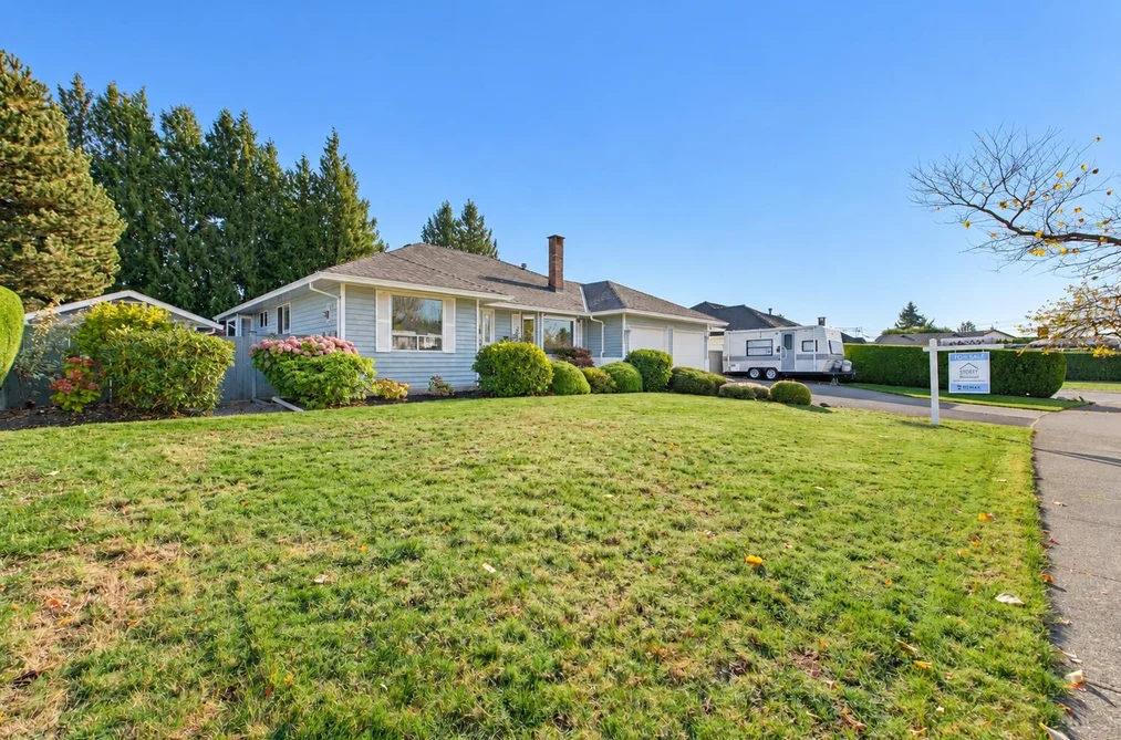 5632 E Sunrise Cres, Surrey, BC - MLS: R3178376