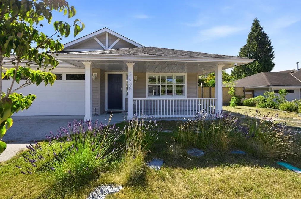 House for sale at 5636 Cascade Crescent Sechelt British Columbia - MLS: R3147696