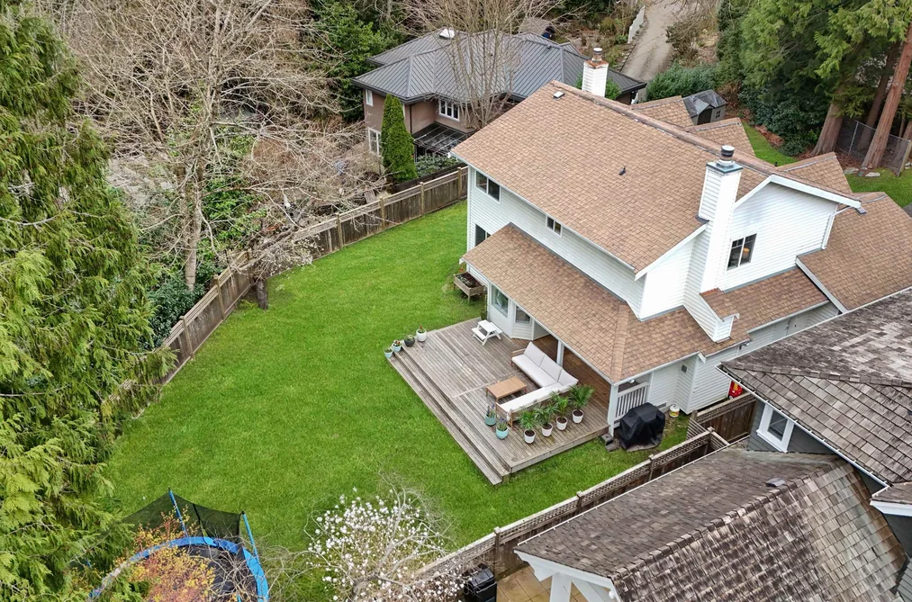 House for sale at 5636 Marine Drive West Vancouver British Columbia - MLS: R3106134