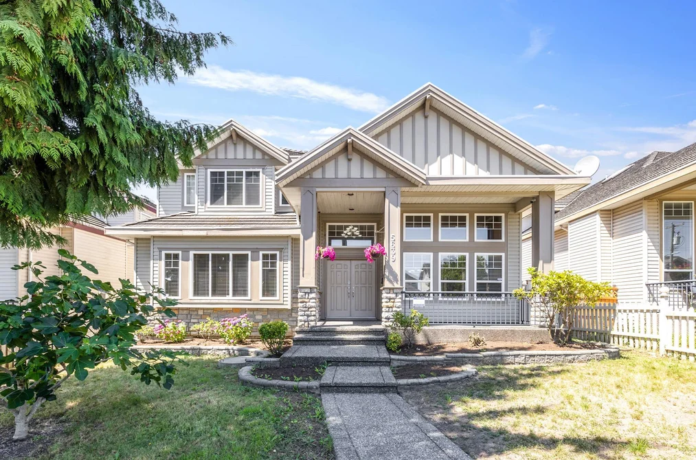 House for sale at 5639 148 Street Surrey British Columbia - MLS: R3084333