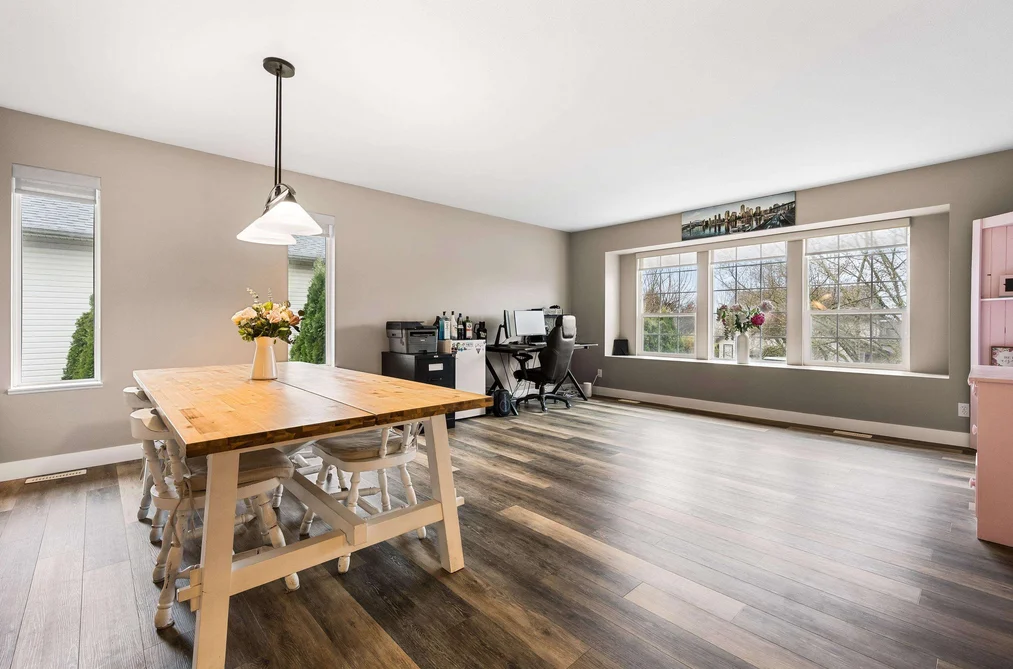 5642 THORNHILL STREET, Chilliwack BC V2R 3Y7, Chilliwack BC — Residential for Sale - Photo 2