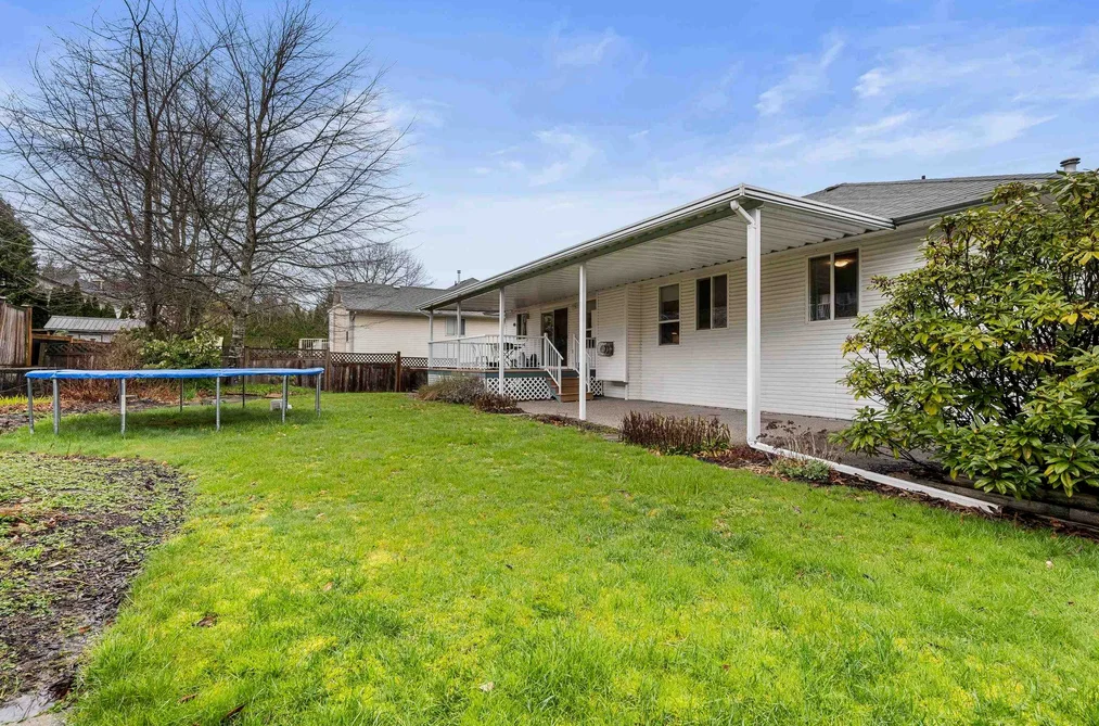 5642 THORNHILL STREET, Chilliwack BC V2R 3Y7, Chilliwack BC — Residential for Sale - Photo 5