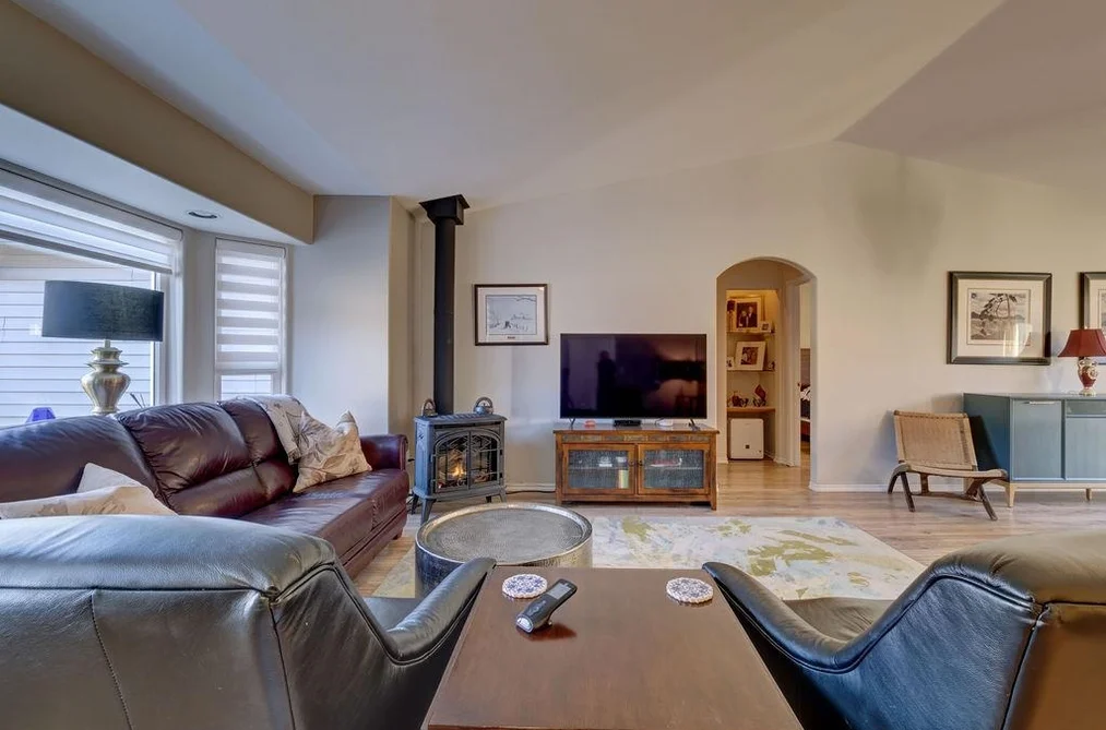5643 CURTIS PLACE, Sechelt BC V7Z 0R9, Sechelt BC — Residential for Sale - Photo 2