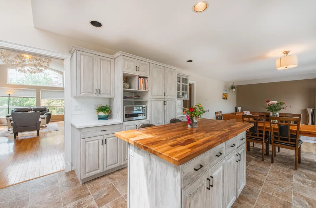 5656 COOK PLACE, Sechelt BC V7Z 0M7, Sechelt BC — Residential for Sale - Photo 4