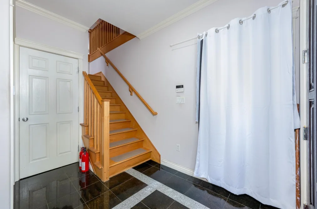 5671 EARLES STREET, Vancouver BC V5R 3S3, Vancouver BC — Residential for Sale - Photo 3