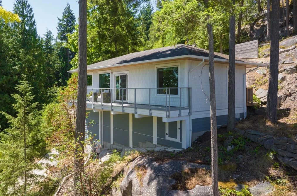 House for sale at 5673 Salmon Drive Sechelt British Columbia - MLS: R3137416