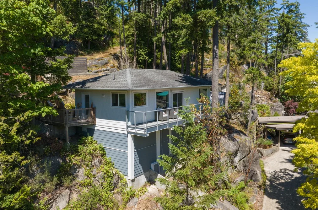 5673 SALMON DRIVE, Sechelt BC V0N 3A0, Sechelt BC — Residential for Sale — Photo 2 of 29